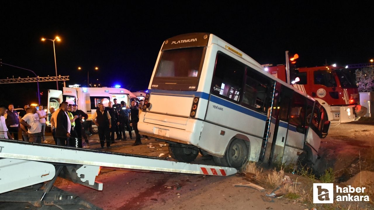 Kırıkkale’de minibüs ve otomobilin karıştığı kaza KGYS kameralarıyla kaydedildi