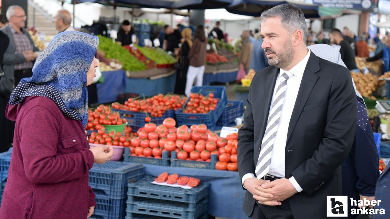 Pursaklar Belediye Başkanı Ertuğrul Çetin pazarcı esnafı ve vatandaşlara ziyarette bulundu
